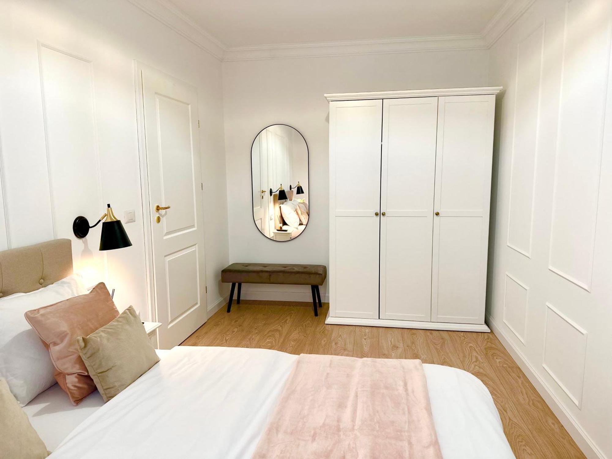 Central Spacious Apartment With Balcony - Alba Carolina Alba Iulia Extérieur photo
