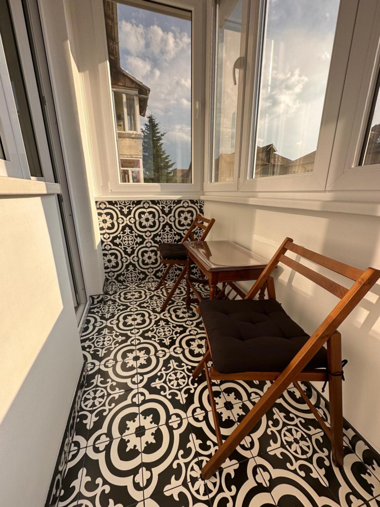 Central Spacious Apartment With Balcony - Alba Carolina Alba Iulia Extérieur photo
